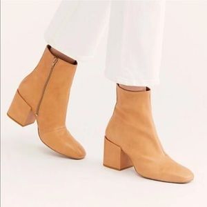 FREE PEOPLE Nicola Boot Tan Block Chunky Heel Boho Contemporary 100% Genuine